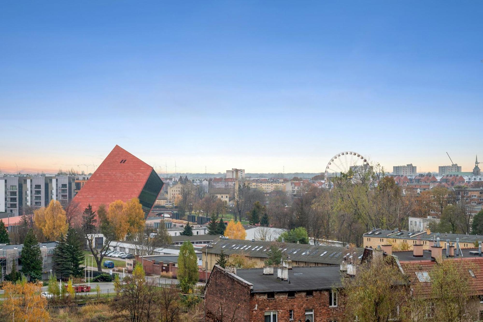 Doki Living - Foodhall & Parking By Downtown Apartments Gdańsk Buitenkant foto